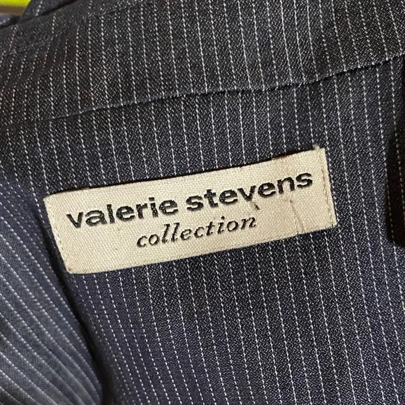 Valerie Stevens‎ Pinstriped 2-Piece Skirt Suit - Picture 13 of 16